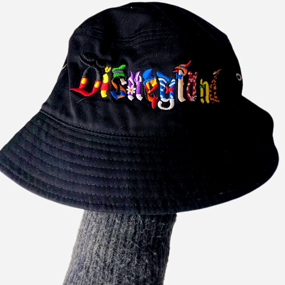 Vintage RARE Disneyland • Adult Bucket Hat